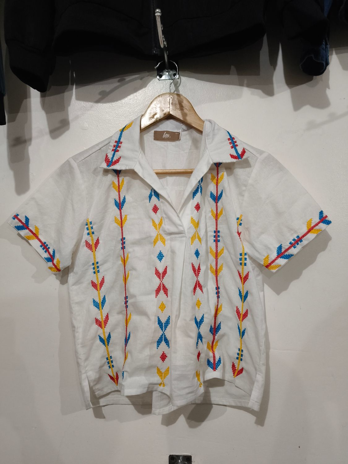 Blouse_04. TBOLI EMBROIDERED BLOUSE