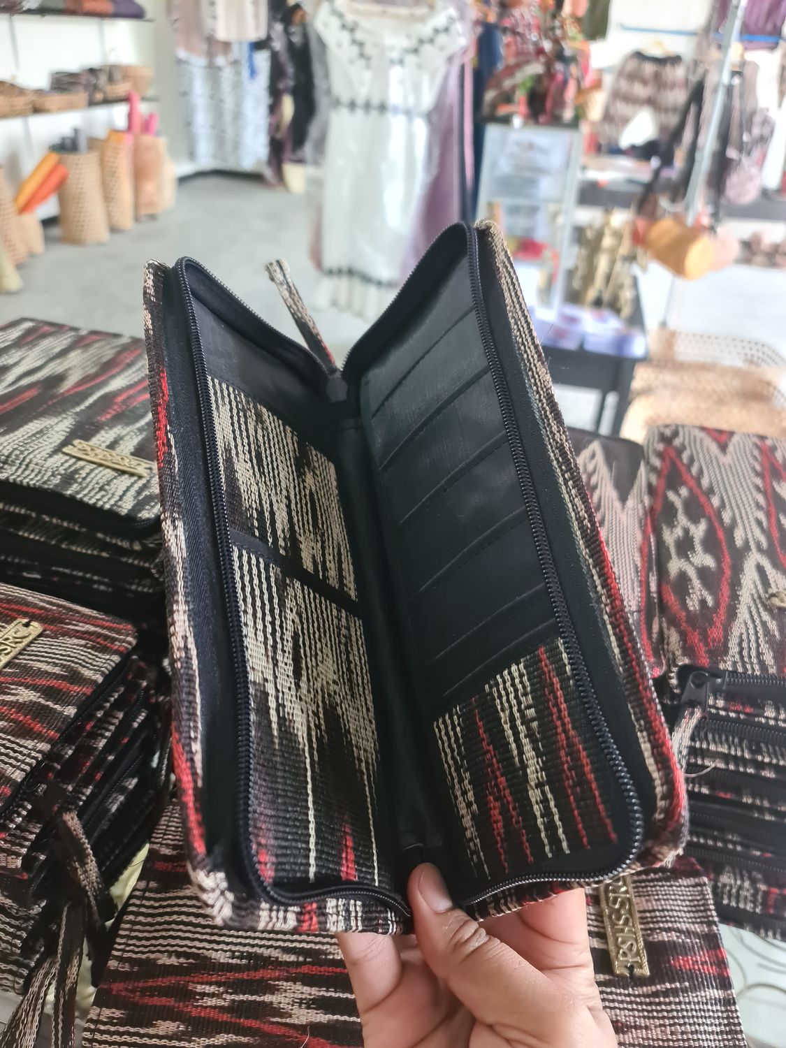 Wallet_01. LEMBANIG TNALAK CARD WALLET