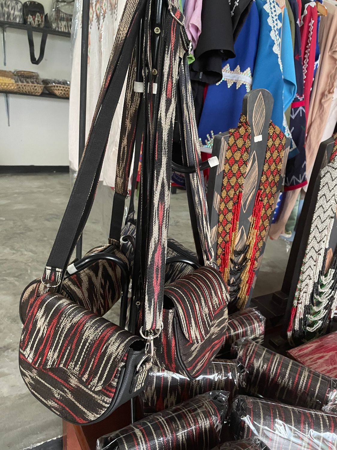 Bag_34. T'NALAK SELOTON SLING BAG