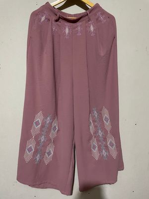 Pants_05. TBOLI EMBROIDERED SQUARE PANTS