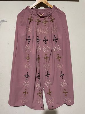 Pants_04. TBOLI EMBROIDERED SQUARE PANTS
