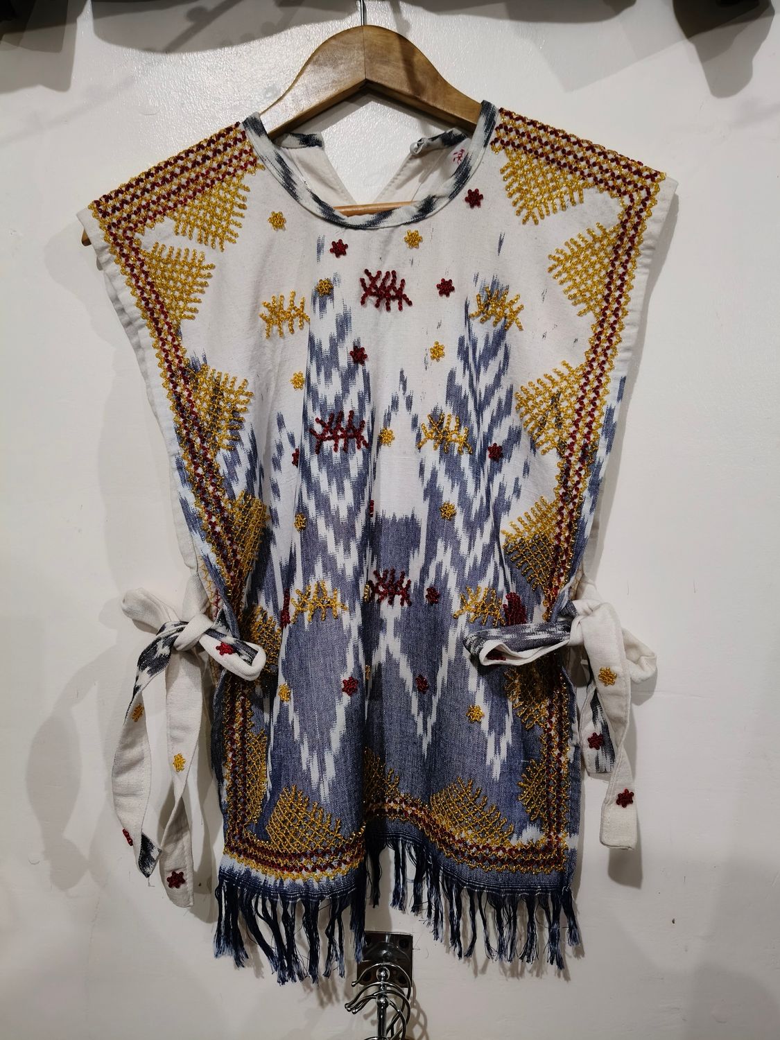 Bib Vest_05. TBOLI HAND-BEADED VEST TOP