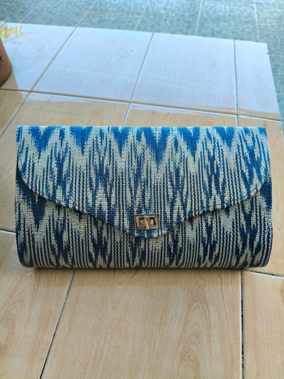 Clutch_03. T'NALAK CLUTH BAG