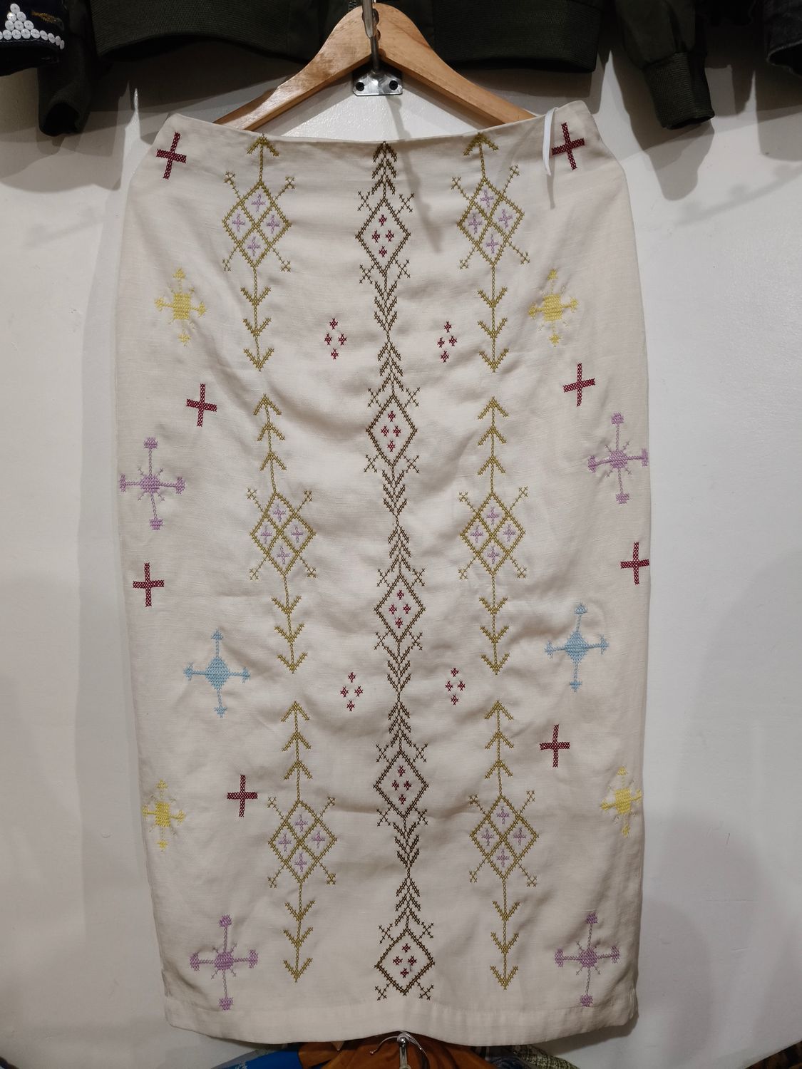 Skirt_12. T'BOLI EMBROIDERY PENCIL SKIRT
