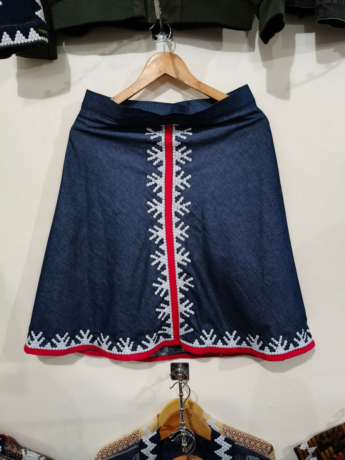 Skirt_16. TBOLI HAND-BEADED SKIRT
