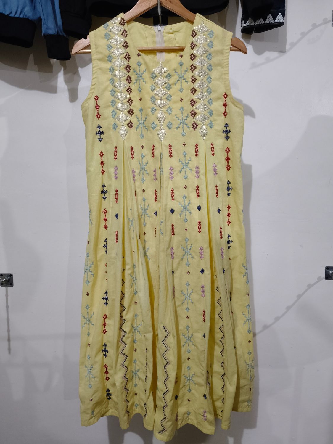 Dress_03. T'BOLI HAND-EMBROIDERED AND HAND-BEADED DRESS