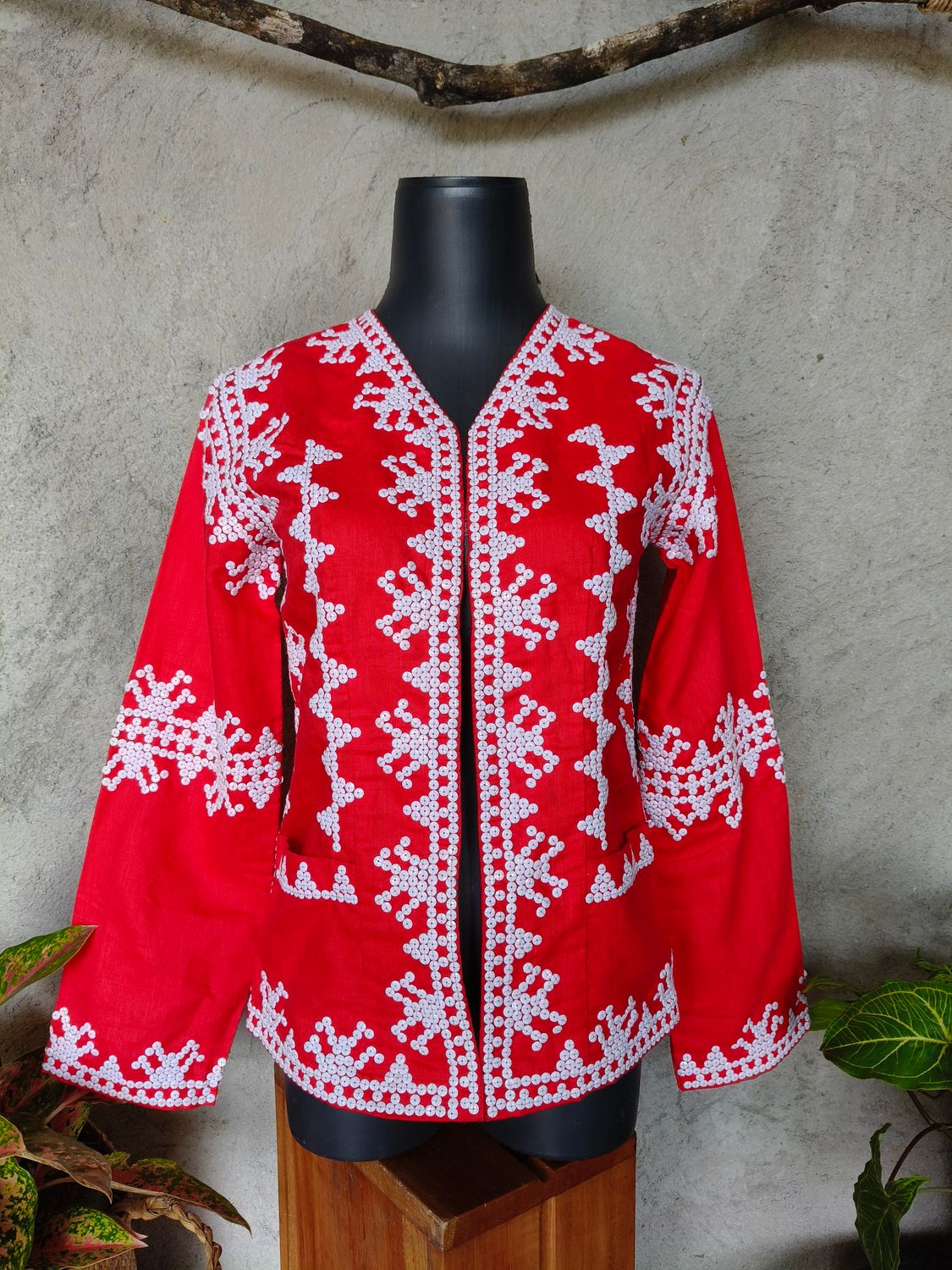 Blazer_23. T'BOLI HAND-BEADED BLAZER