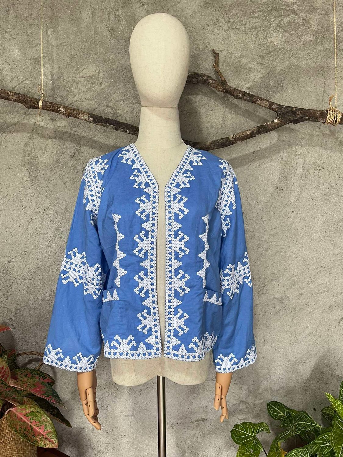 Blazer_29. T'BOLI HAND- BEADED BLAZER