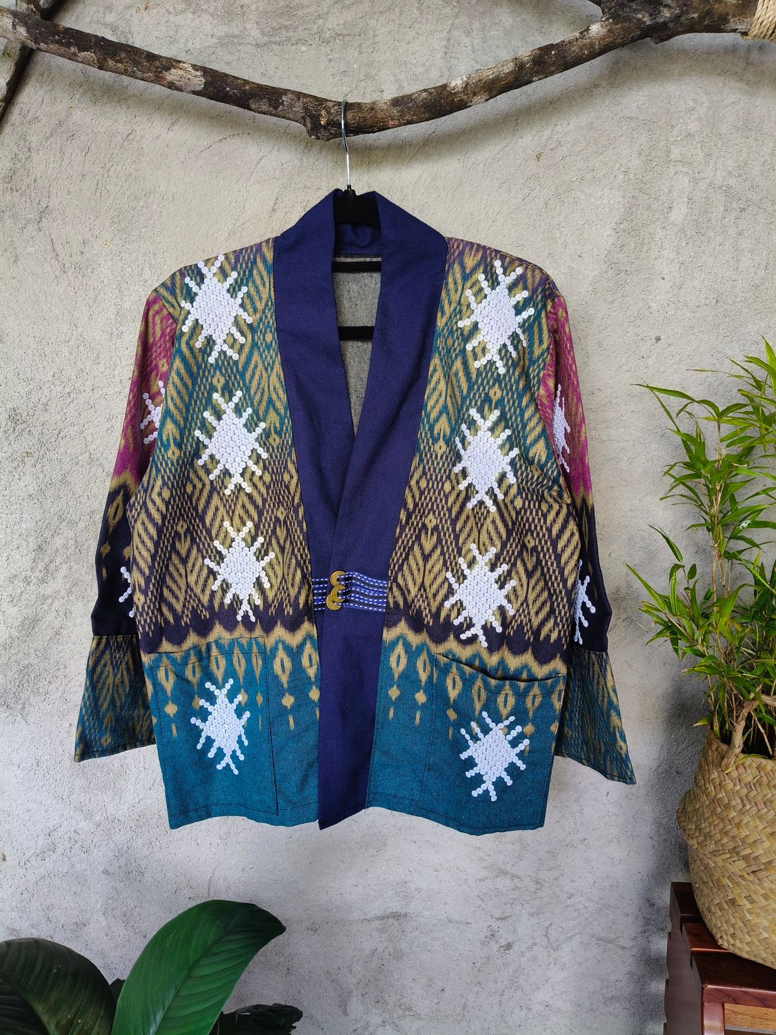 Blazer_27. T'BOLI HAND- BEADED BLAZER