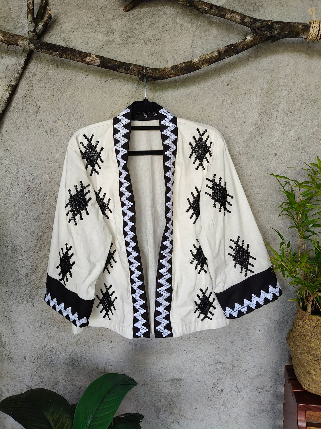 Blazer_28. T'BOLI HAND- BEADED BLAZER