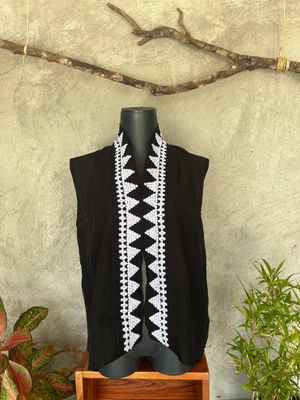 Bib Vest_08. TBOLI HAND-BEADED VEST