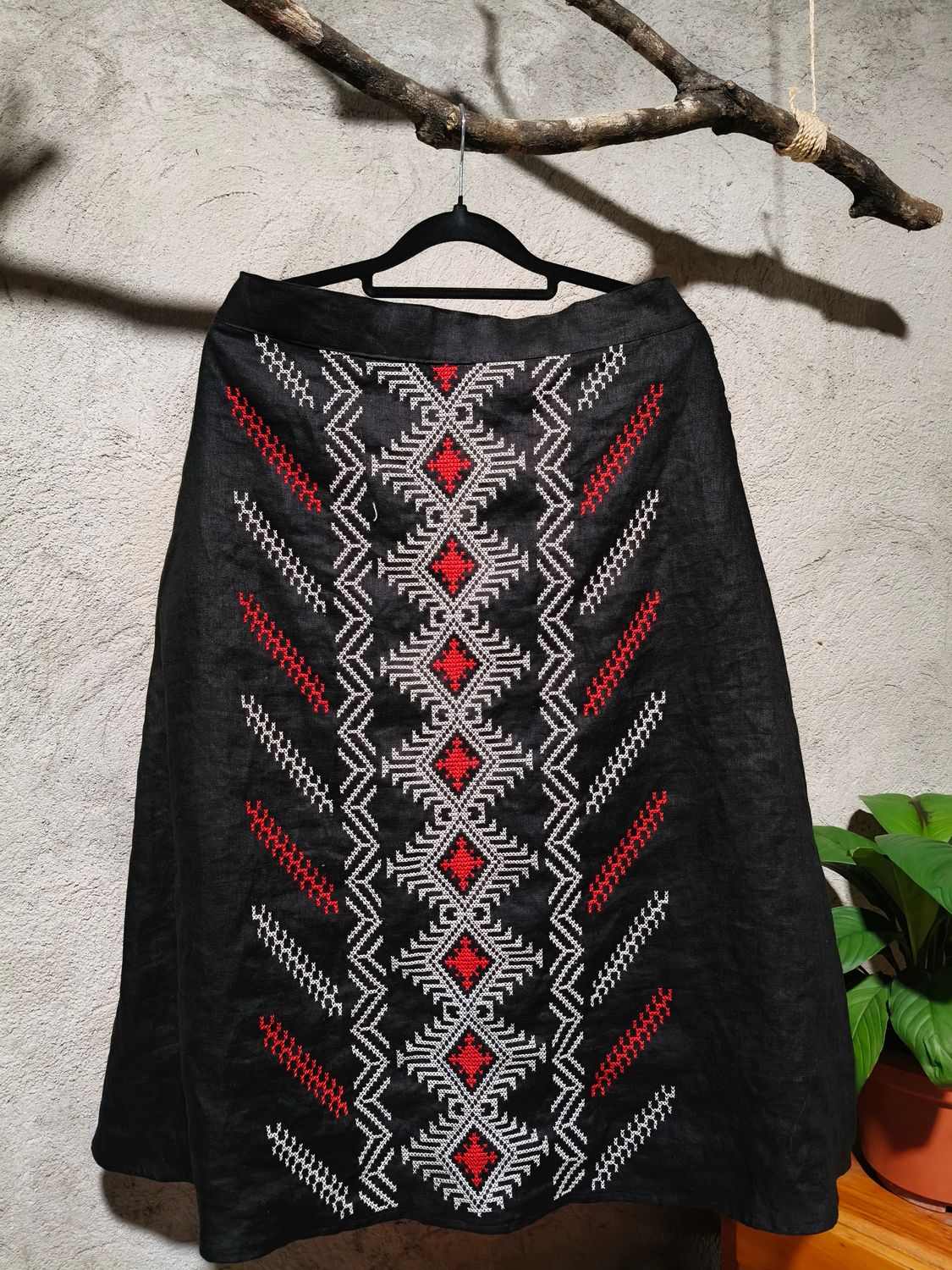 Skirt_46. T'BOLI HAND-EMBROIDERED SKIRT