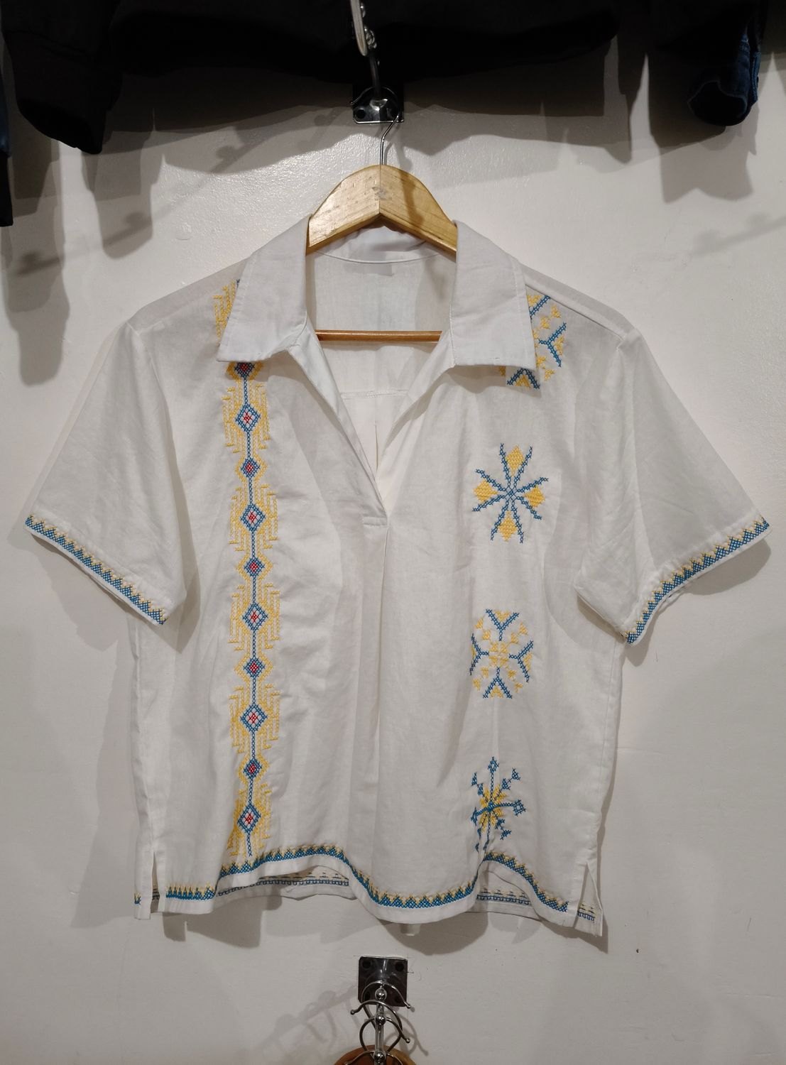 Blouse_62. T'BOLI HAND-EMBROIDERED