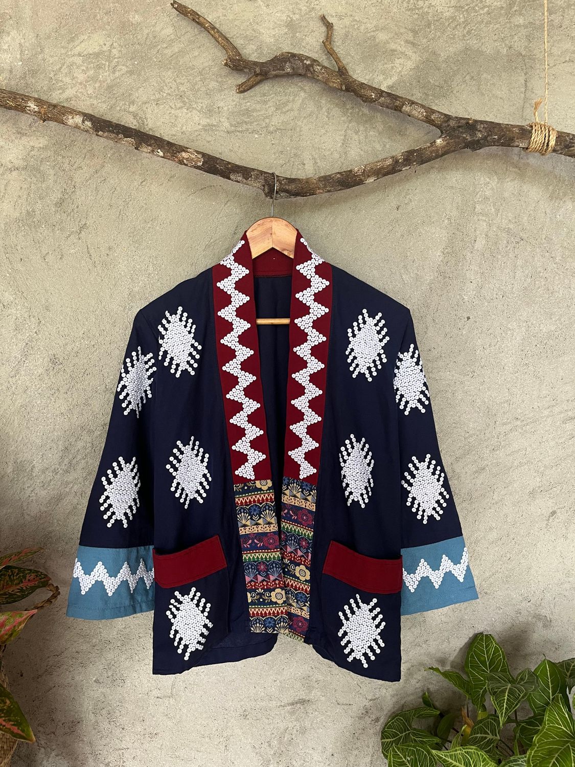 Blazer_33. T'BOLI HAND- BEADED BLAZER