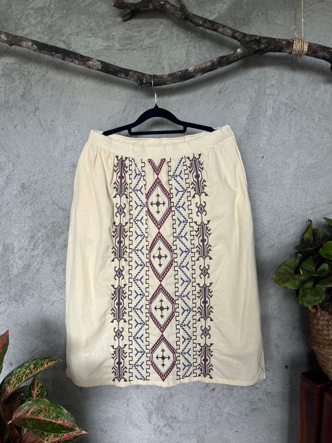 Skirt_48. T'BOLI HAND-EMBROIDERED SKIRT