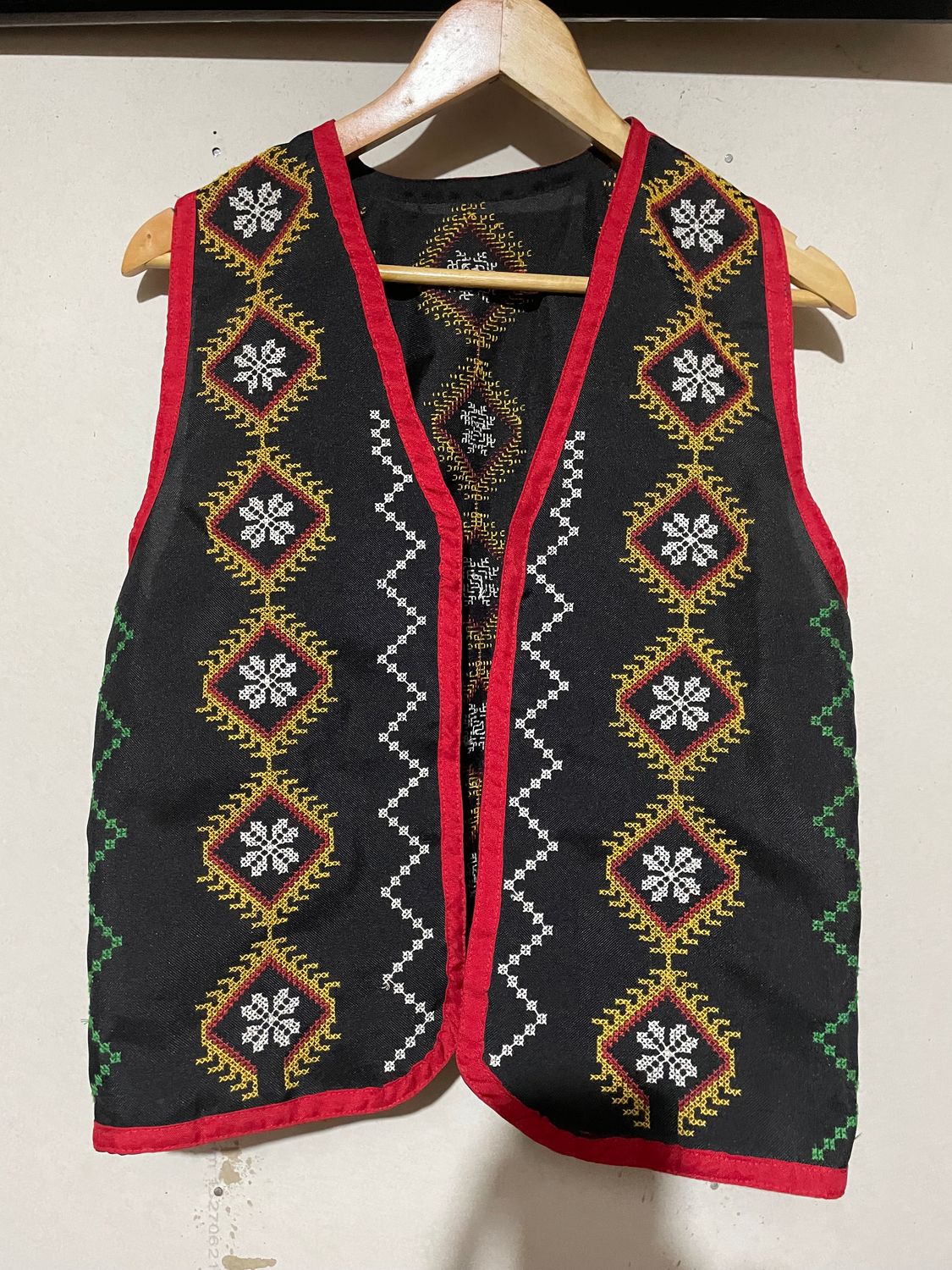 Chaleko_07. T'BOLI HAND-EMBROIDERED
