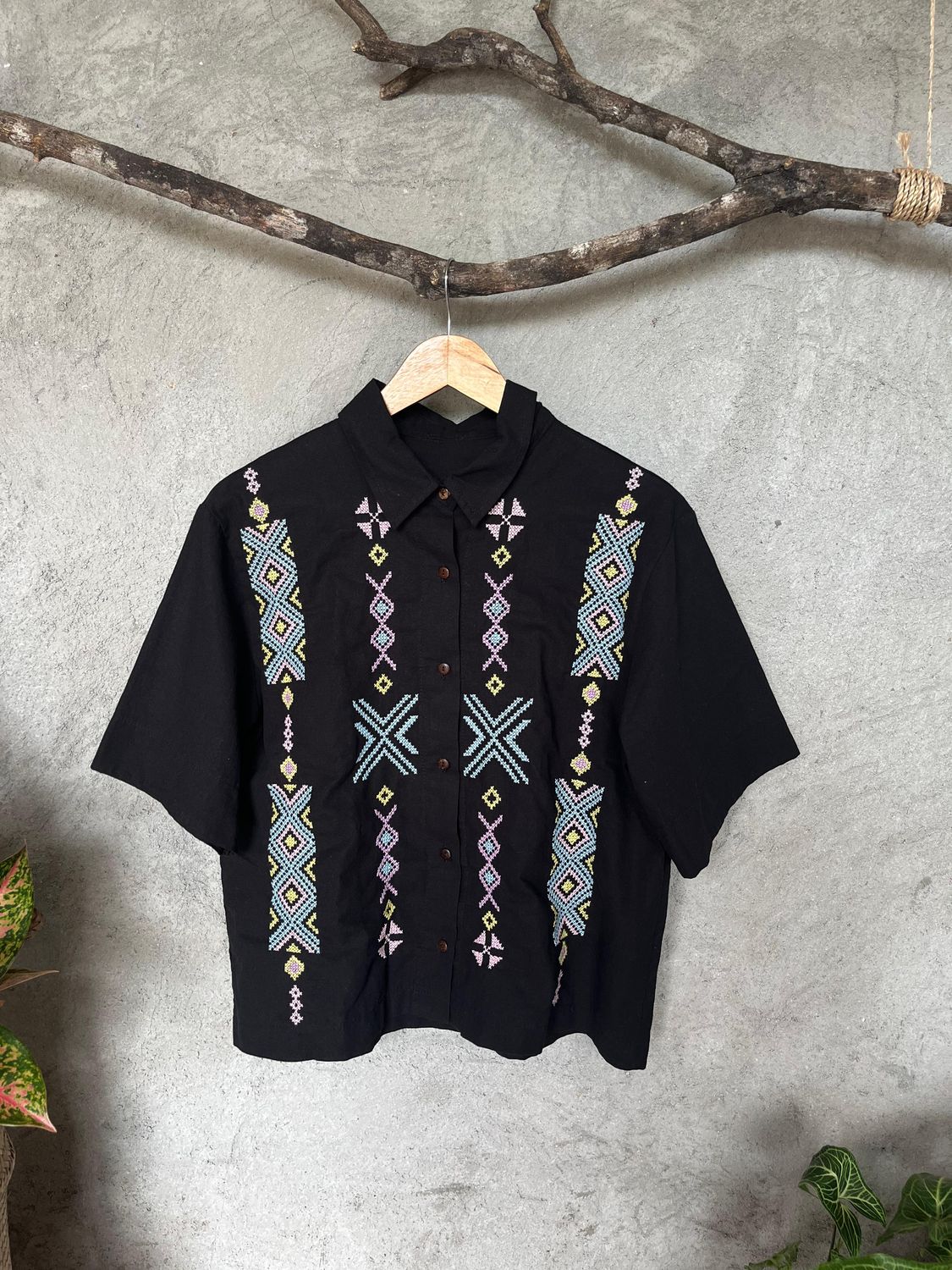 Blouse_79. T'BOLI HAND-EMBROIDERED BLOUSE