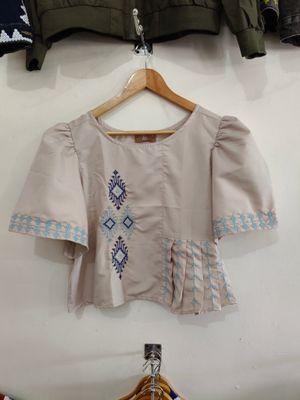 Blouse_81. T'BOLI HAND-EMBROIDERED BLOUSE