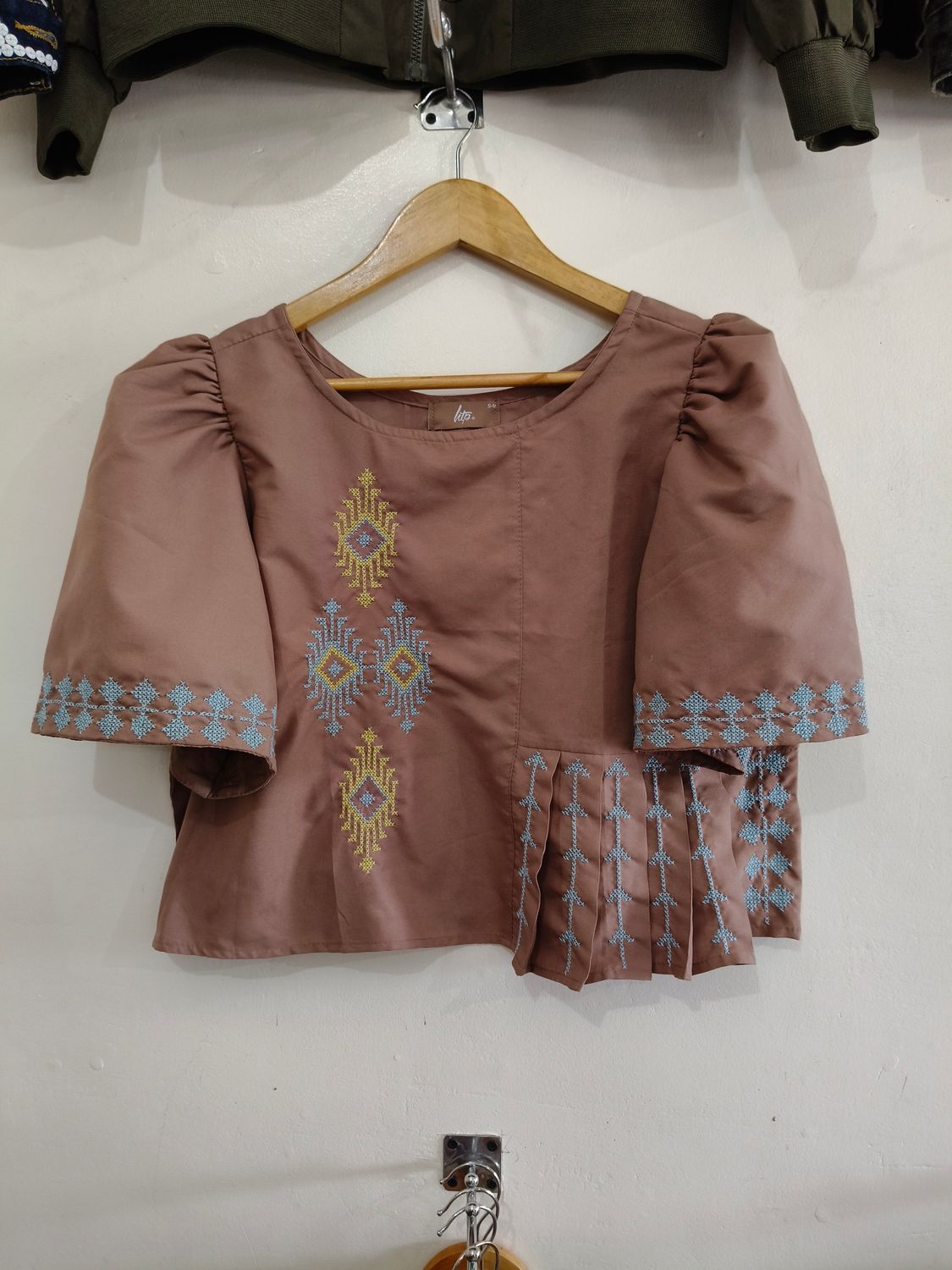 Blouse_81. T'BOLI HAND-EMBROIDERED BLOUSE