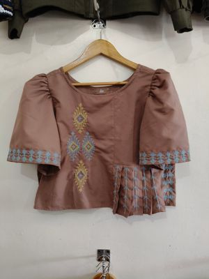 Blouse_81. T'BOLI HAND-EMBROIDERED BLOUSE