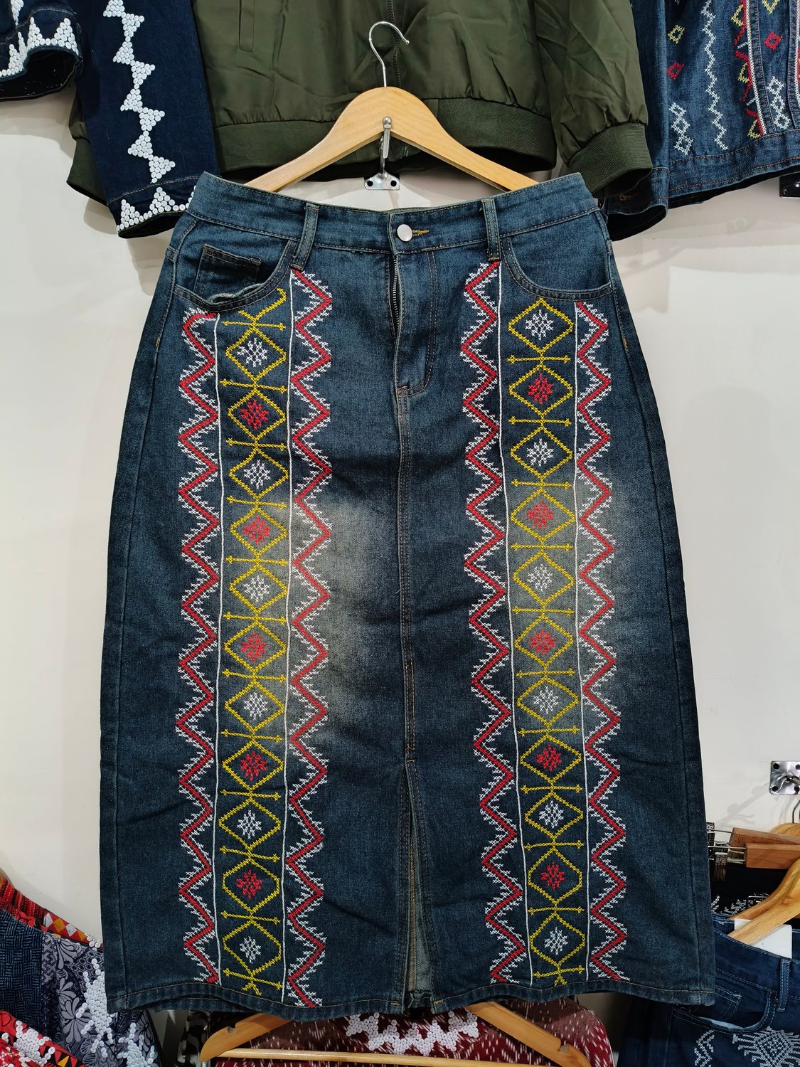 Skirt_50. T'BOLI HAND-EMBROIDERED SKIRT