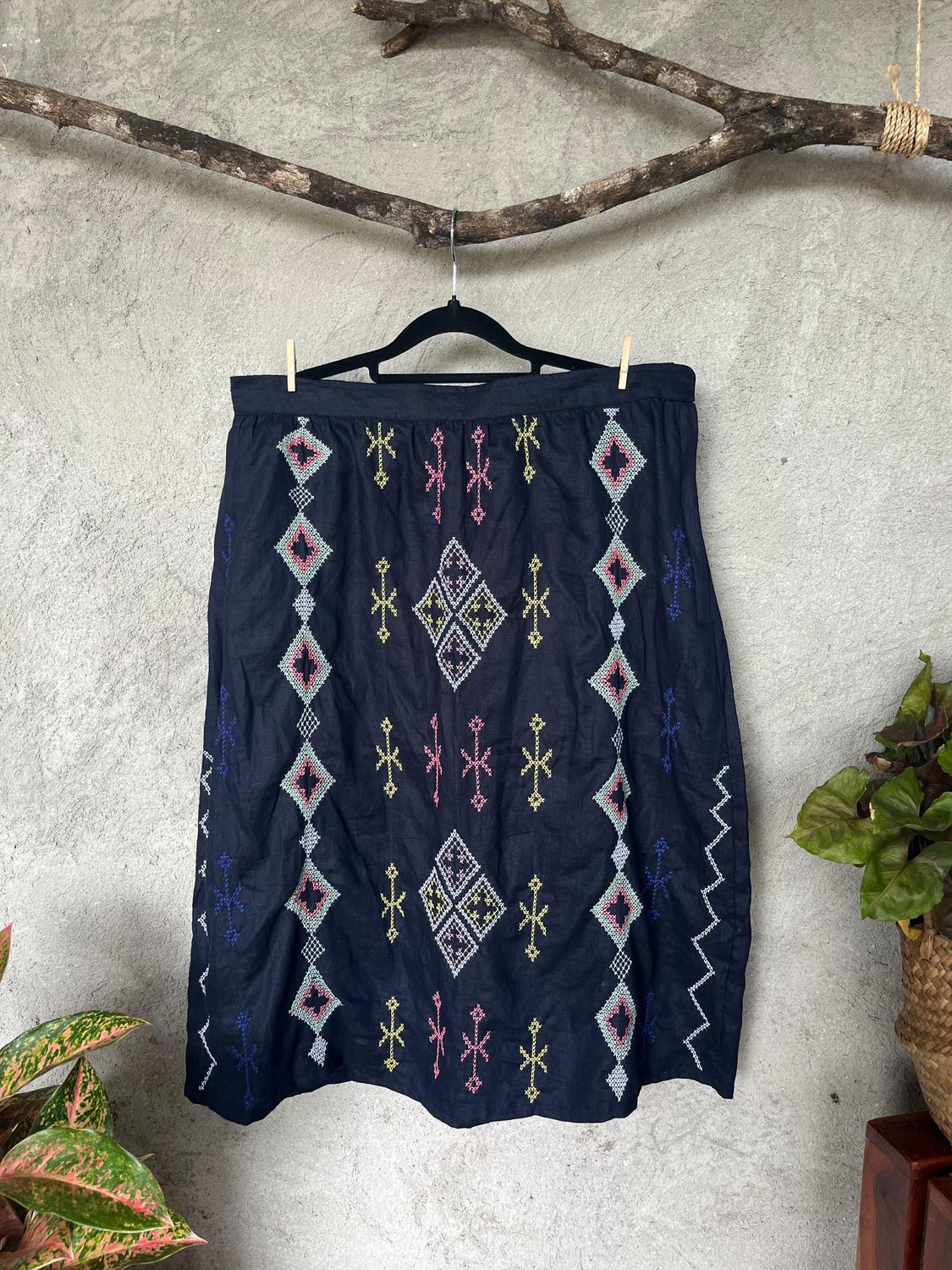 Skirt_52. T'BOLI HAND-EMBROIDERED SKIRT