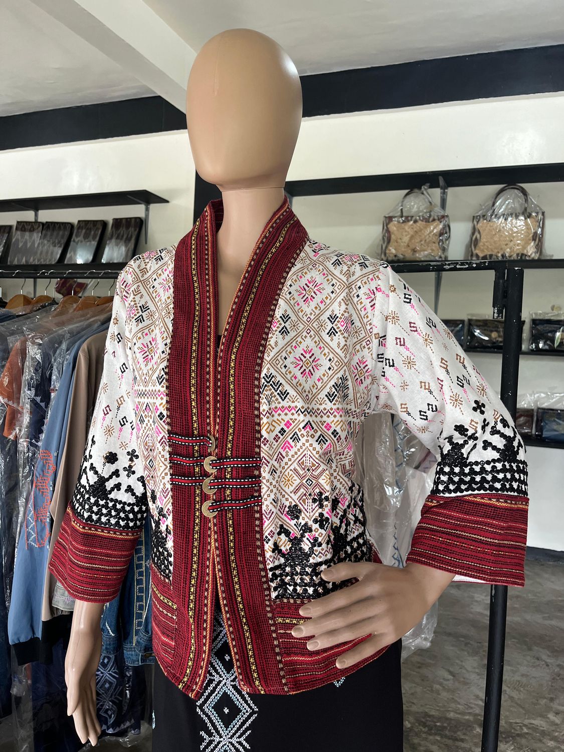 Blazer_53. T'BOLI HAND-BEADED BLAZER