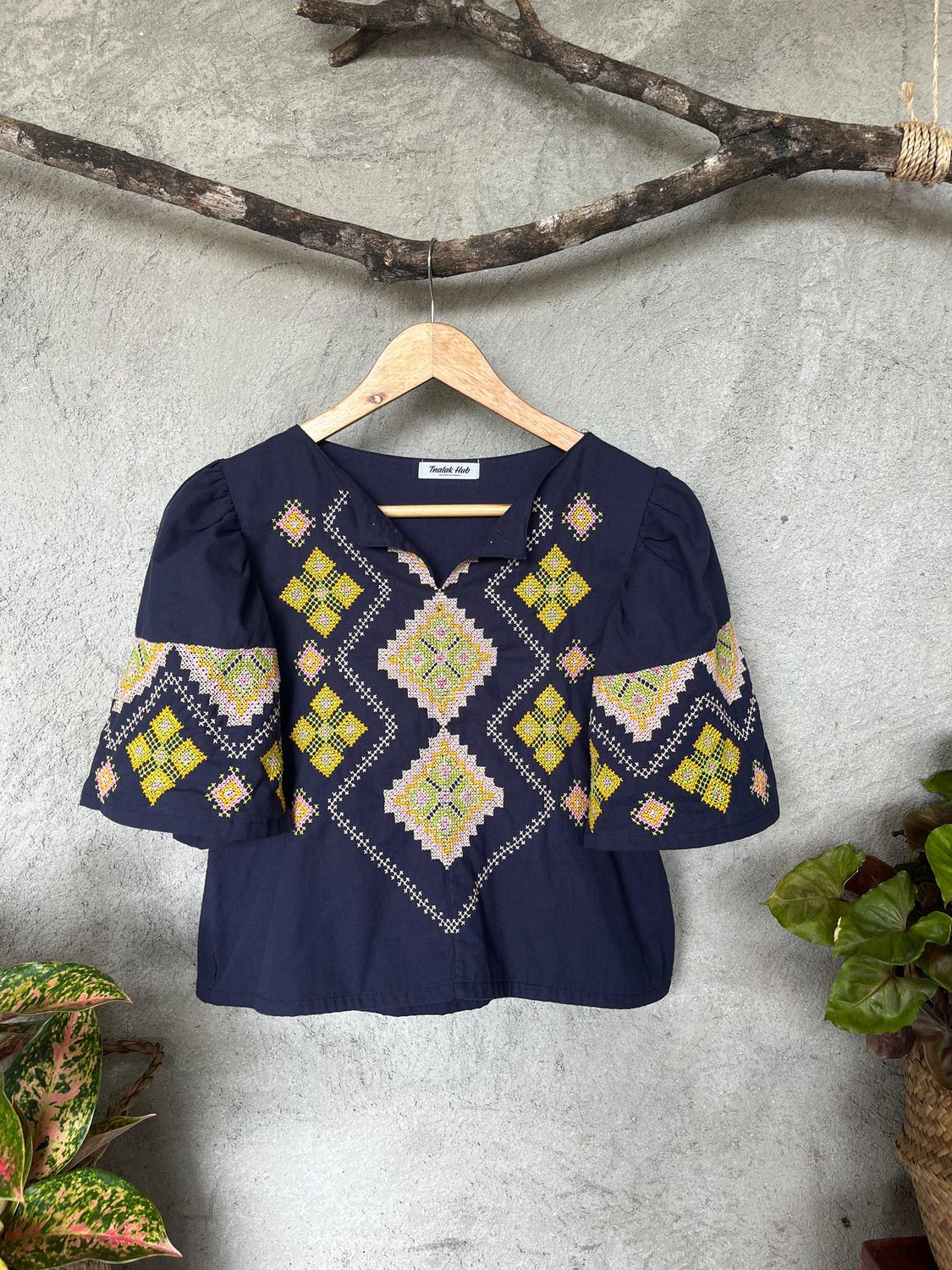 Blouse_93. T'BOLI HAND-EMBROIDERED BLOUSE