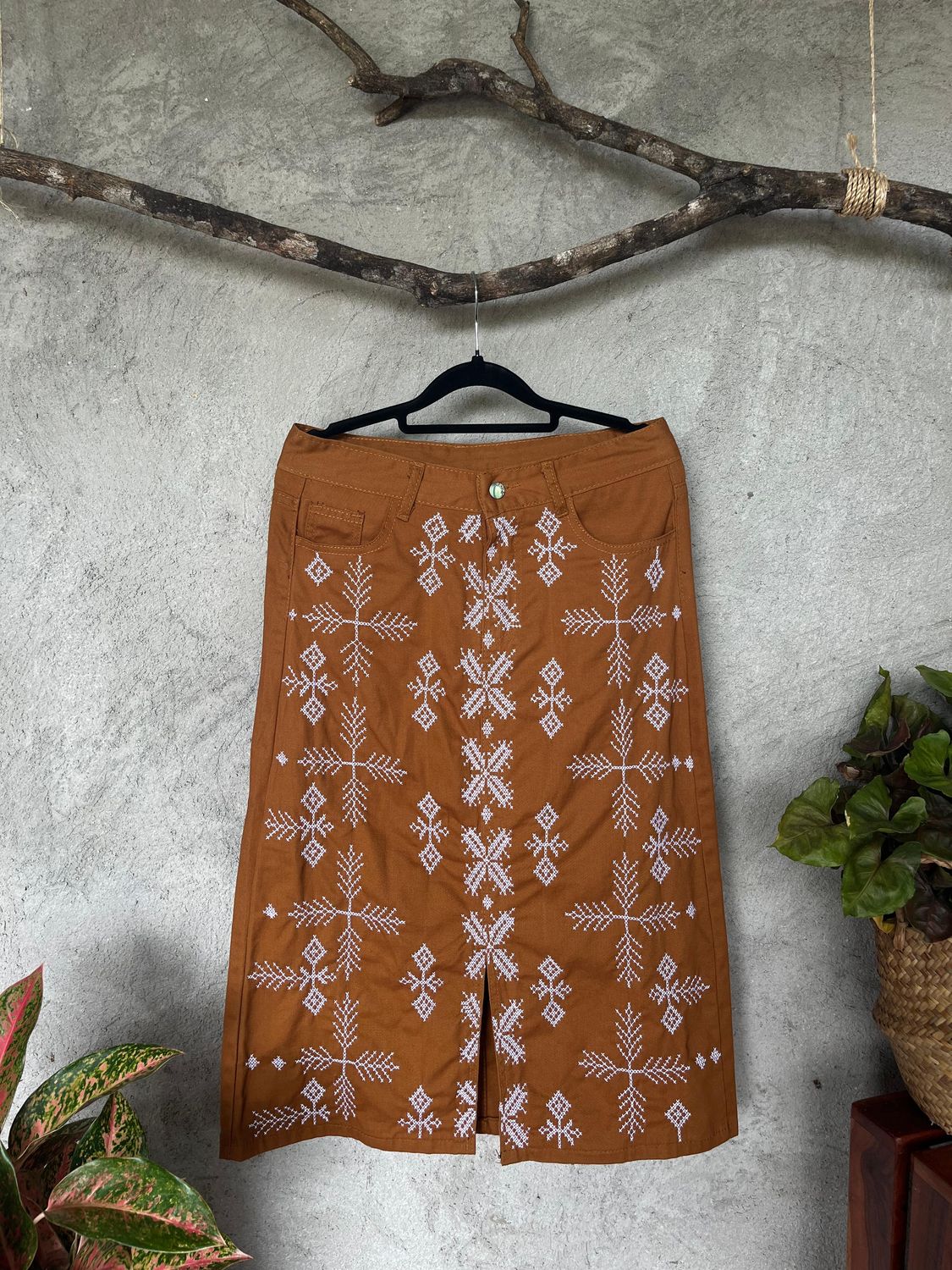 Skirt_54. T'BOLI HAND-EMBROIDERED SKIRT