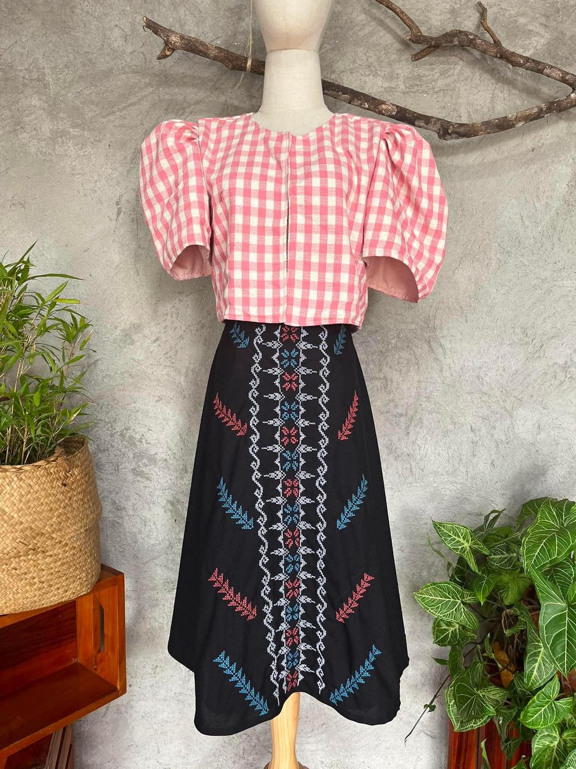 Skirt_57. T'BOLI HAND-EMBROIDERED SKIRT