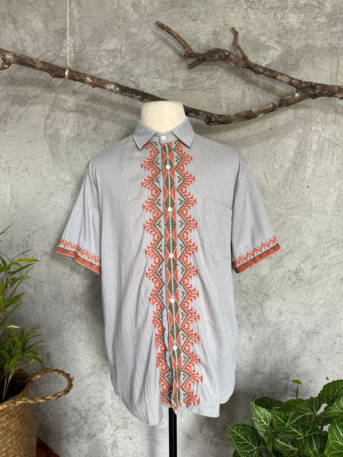 Polo_31. TBOLI HAND- EMBROIDERED POLO