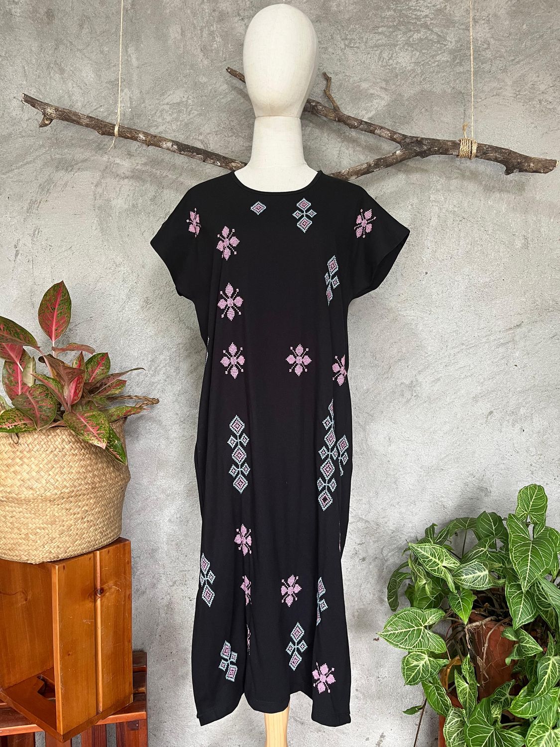 Dress_18. T'BOLI HAND-EMBROIDERED DRESS