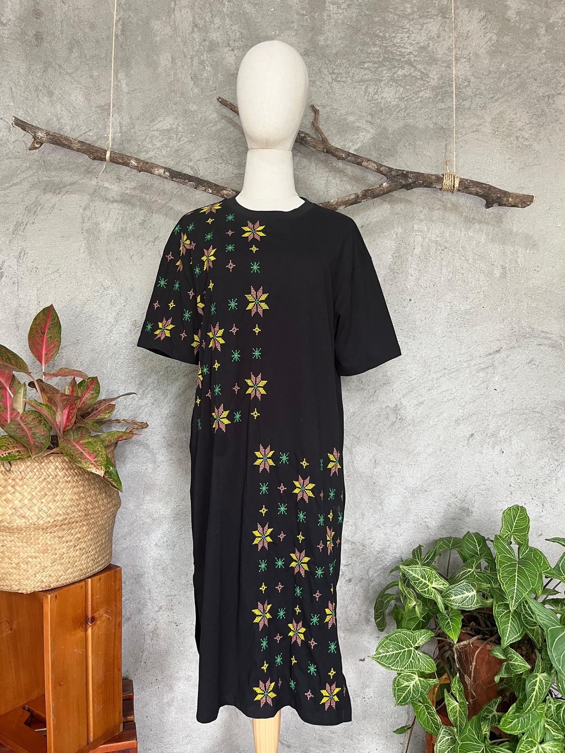 Dress_19. T'BOLI HAND-EMBROIDERED DRESS