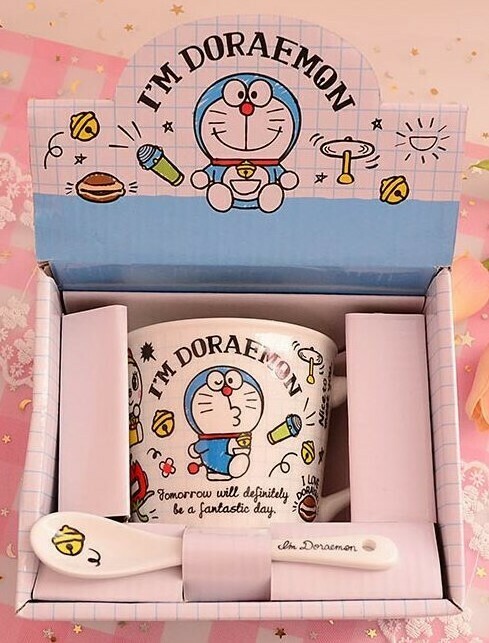 ​Doraemon 陶瓷杯禮盒套裝, 款色: 1. 黑字底款式