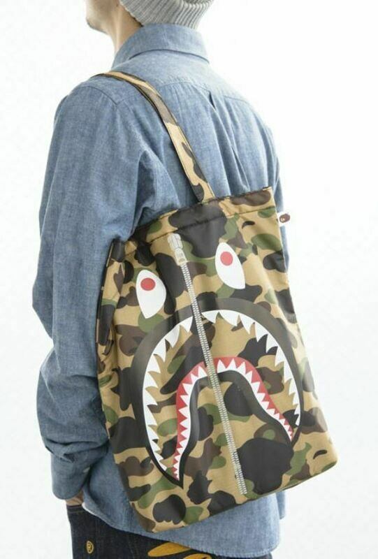 BAPE CAMO SHARK單膊袋