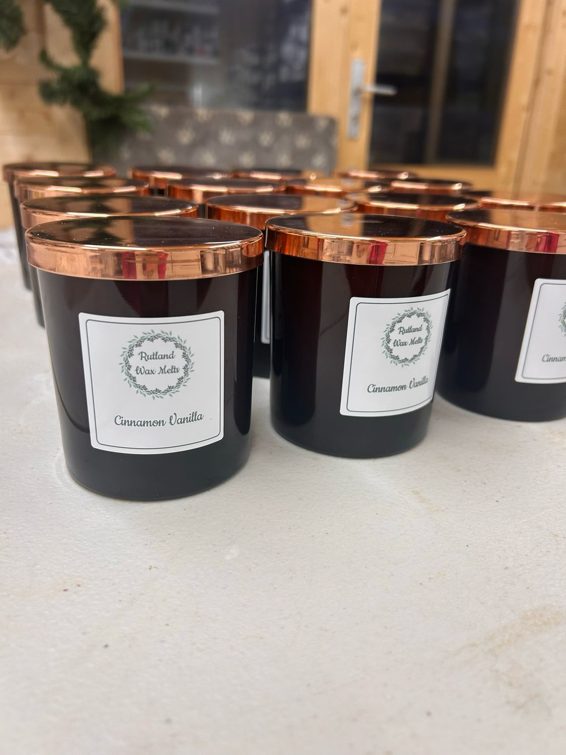 Christmas Luxury Coconut Wax Candle 30cl: Merry Mistletoe, Christmas Tree, Cinnamon Vanilla, Cinnamon Orange, Festive Fireside.