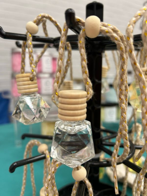 Christmas Luxury Car Freshener: Cinnamon Orange, Cinnamon Vanilla, Christmas Tree, Festive Fireside, Merry Christmas, Winter Pine