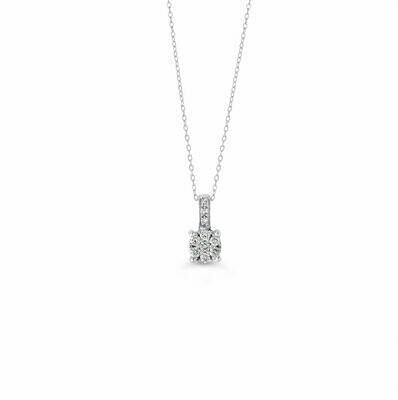 DIAMOND CLUSTER PENDANT WITH CHAIN