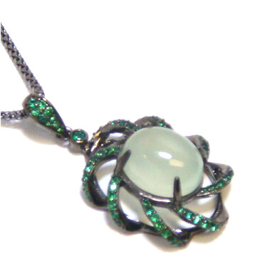 Green Agate, Emerald Color Dangle Pendant, 925 Sterling Silver