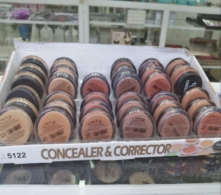 CORRECTORES, CONTORNOS Y MAQUILLAJE DE CEJAS ☺