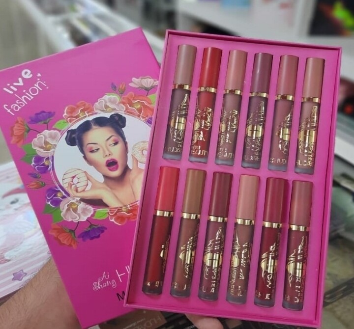 LABIALES 💄 MASCARAS DE PESTAÑAS Y DELINEADORES 👭