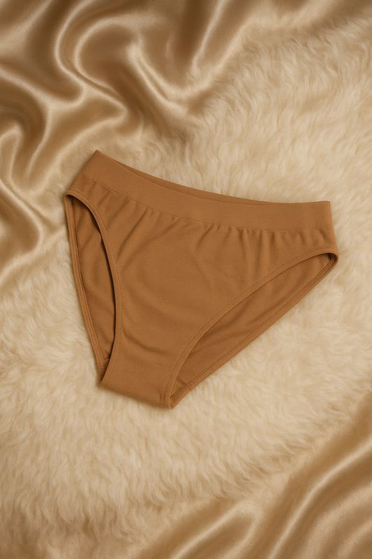 Women’s low-rise panties, nude color