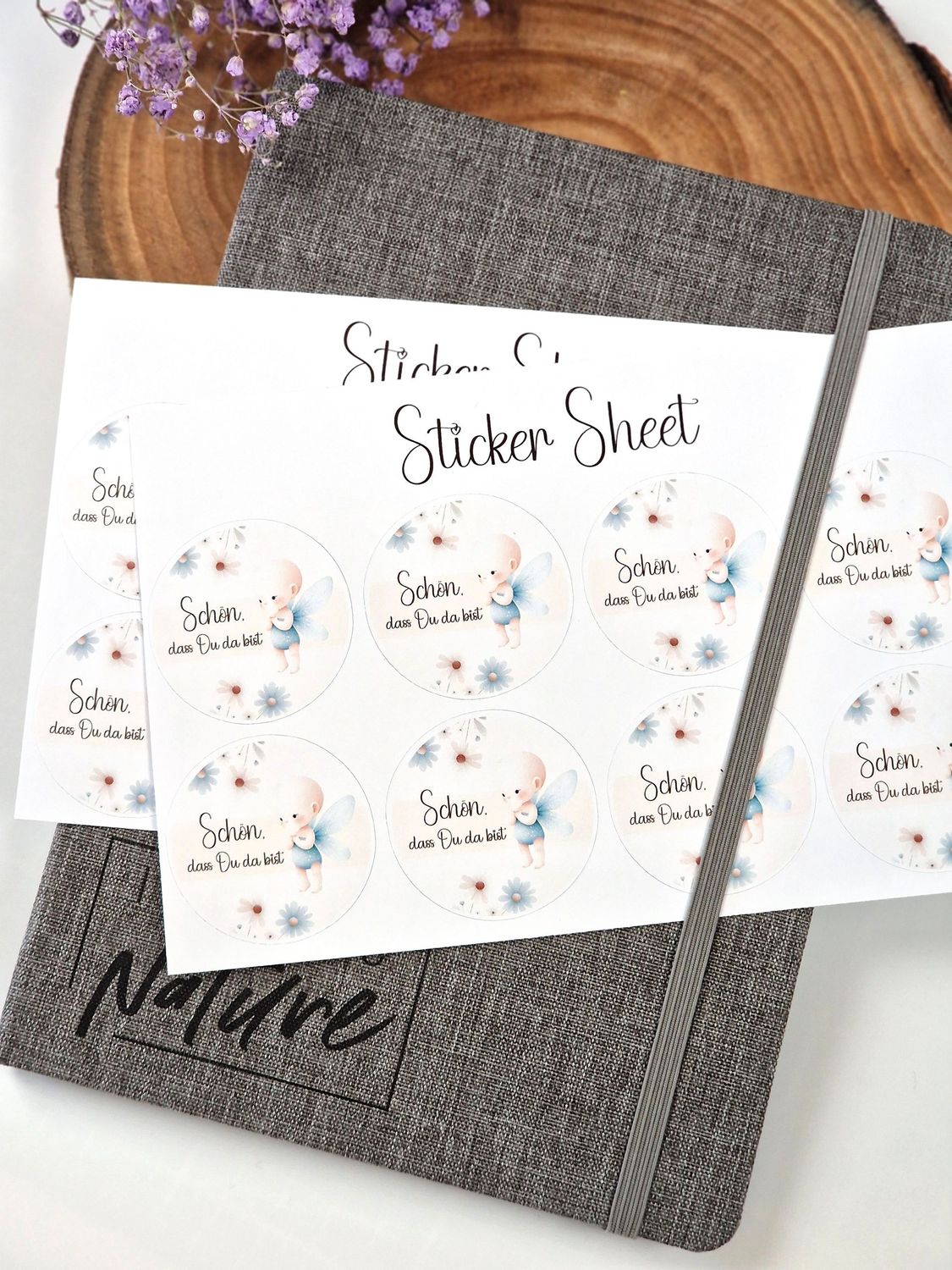 Sticker Sheet, Aufkleber "Schön, dass Du da bist" für Babyparty, Taufe oder andere Anlässe - Durchmesser 4,1cm