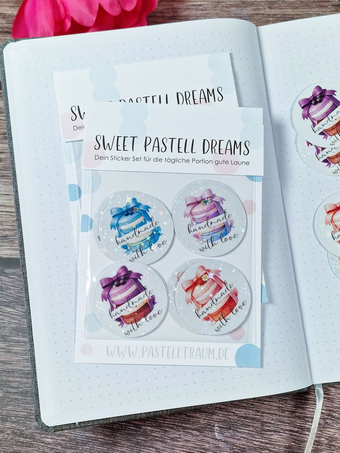 8 Macaron Sticker im Set für deine DIY Projekte