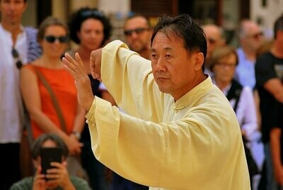 Chi Kung-Tai Chi de Haoquing Liu Bono de 4 Sesiones