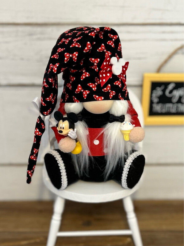 Minnie Fan Girl