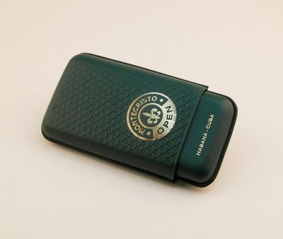 Montecristo Open cigar case 2024 - for 3 cigars Montecristo Open cigar case 2024 - for 3 cigars