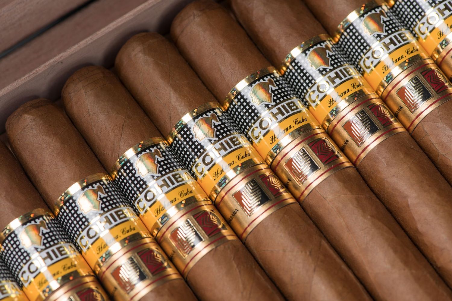 Cohiba Novedosos box of 25 cigars
