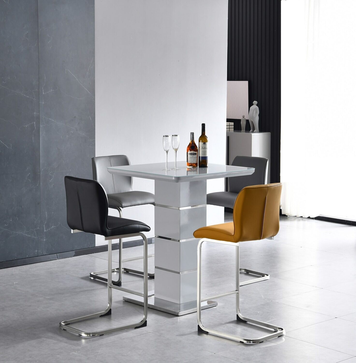 Chantalle bar table