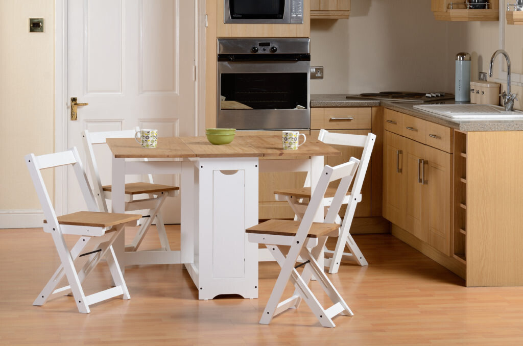 Santos butterfly dining set